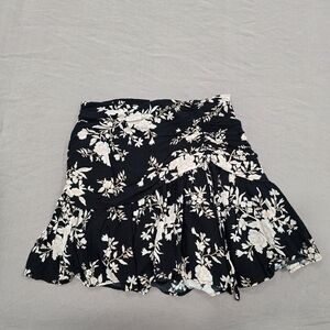 Forever 21 Black Floral Mini Skirt Size Medium